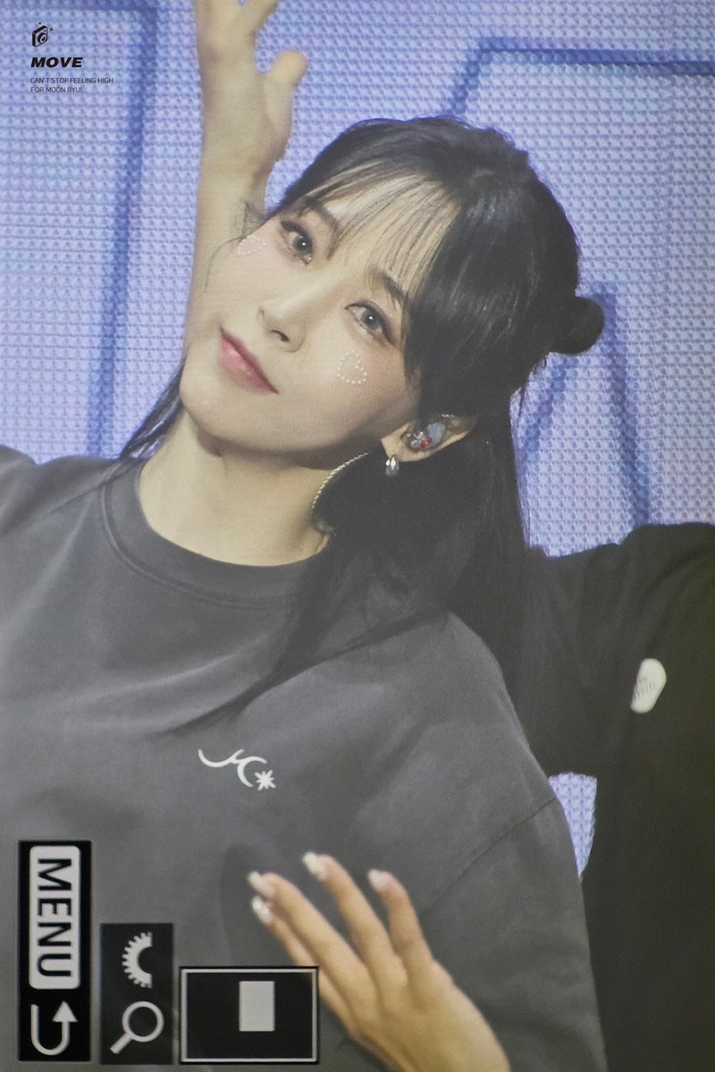 Move_0619's tweet image. 251122 콘서트 프리뷰
 
🐹✌️😉🩶🤍

#마마무 #문별 #MAMAMOO #MOONBYUL