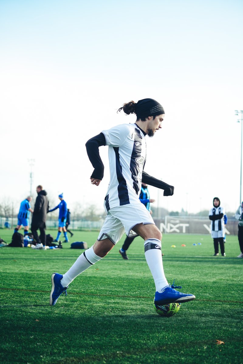 SportCharleroi's tweet image. En cette journée de Younited @ProLeagueBE, notre équipe Younited était opposée à celle du @ClubBrugge cet après-midi. Les deux équipes donneront le coup d’envoi de la rencontre ce soir au Jan Breydel Stadion ! 🖤

#CLUCHA #NapoleonScore ⚫️⚪️