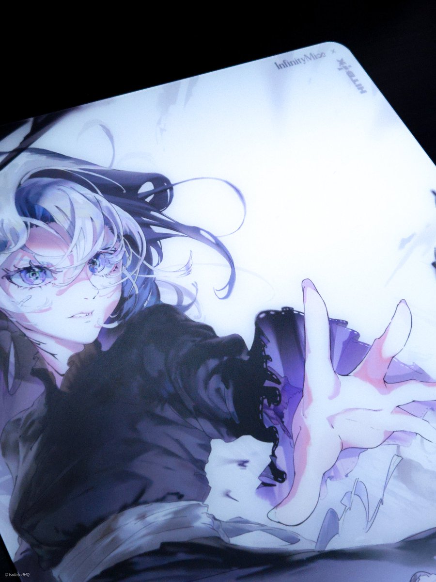 InfinityMice Wisteria 

The box alone is beautiful! Stunning artwork and a pleasant glasspad surface!