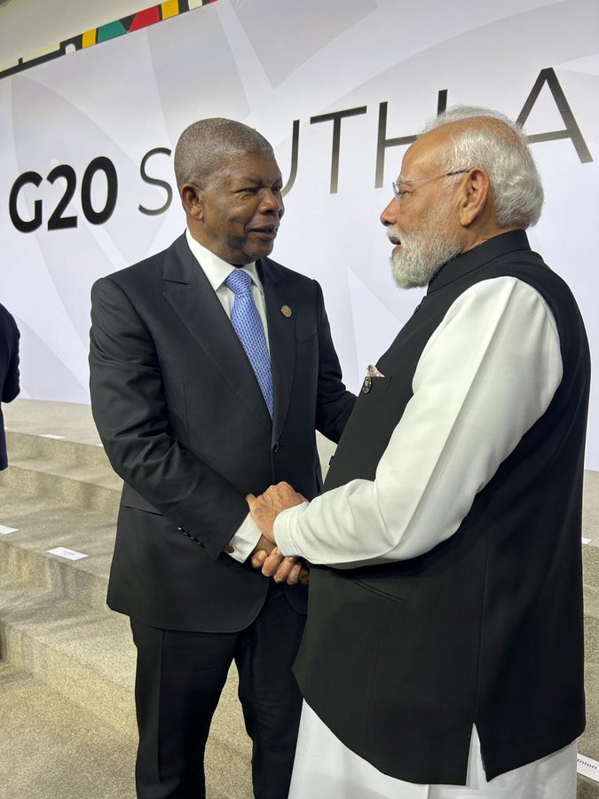 BaghelAzadsingh's tweet image. PM Modi had a wonderful discussion with President João Manuel Gonçalves Lourenço of Angola, who also chairs the African Union.

Both leaders agreed to work closely to further strengthen trade ties and cultural linkages between the two nations. 🇮🇳🇦🇴