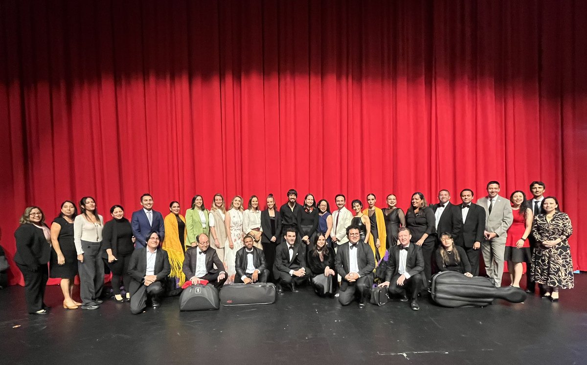 <a href="/EmbEspCatar/">Embajada de España en Qatar</a> <a href="/EmbEspIrlanda/">Embajada de España en Irlanda / Spanish Embassy</a> <a href="/EmbEspGabon/">Emb España en Gabón / Ambassade d'Espagne au Gabon</a> <a href="/EmbEsElSalvador/">Embajada de España en El Salvador 🇪🇸</a> <a href="/EmbEspPortugal/">Embajada de España en Portugal</a> 🇪🇨 La Embajada de España en Ecuador <a href="/EmbEspEcuador/">EmbEspañaEcuador</a> ha acompañado la inauguración del X <a href="/FestivalDeLoja/">Festival de Loja</a> con el clásico de la música española “El Amor Brujo”, de M. de Falla, con la interpretación de <a href="/SinfonicaDeGye/">Orquesta Sinfónica de Guayaquil</a> liderada por <a href="/ipirfano/">Íñigo Pirfano</a>.

x.com/embespecuador/…