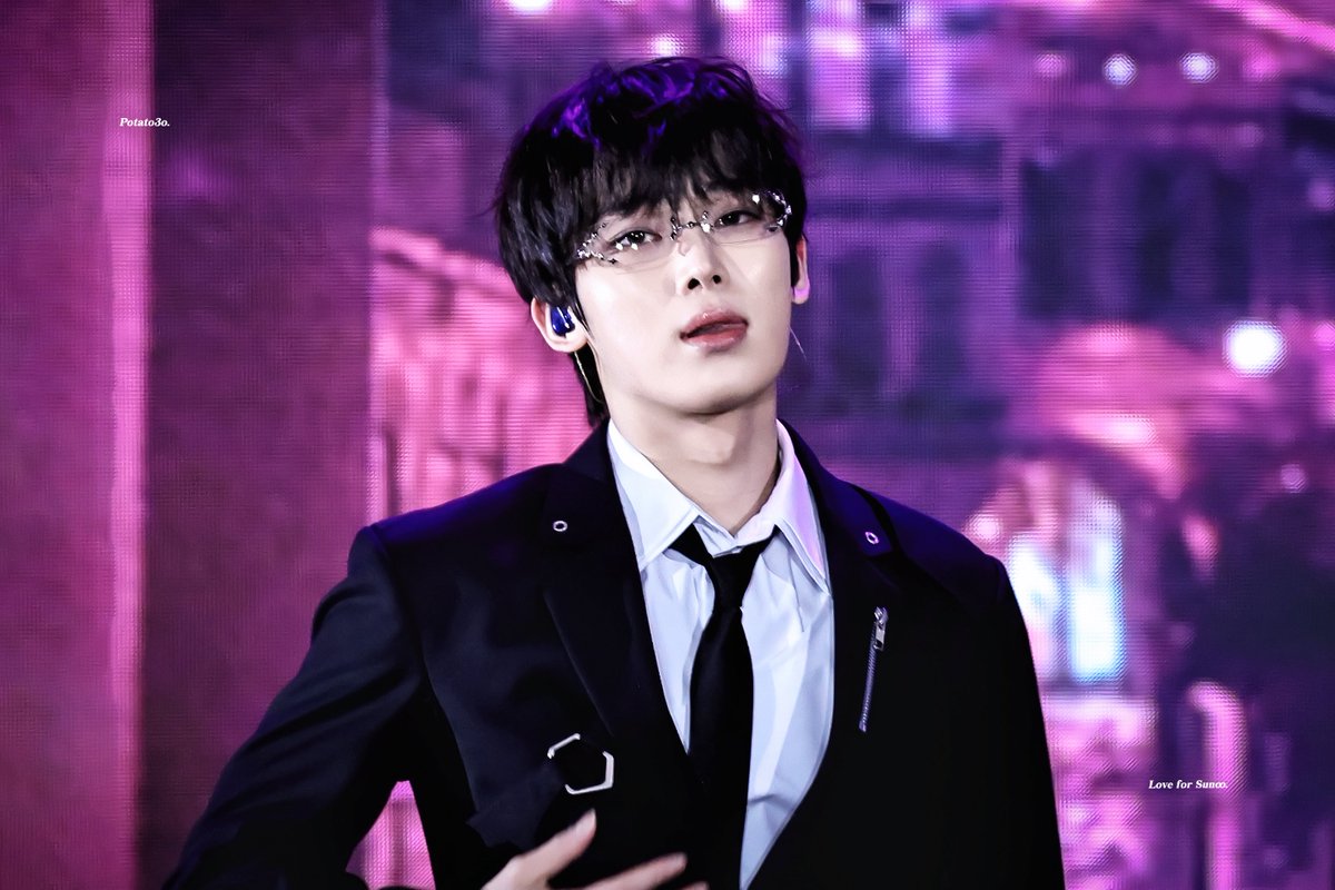 Potatovo_624's tweet image. 251123

잘생겼어…

#SUNOO #선우 #ENHYPEN #엔하이픈
#ENHYPEN_SUNOO #엔하이픈_선우
 
@ENHYPEN_members