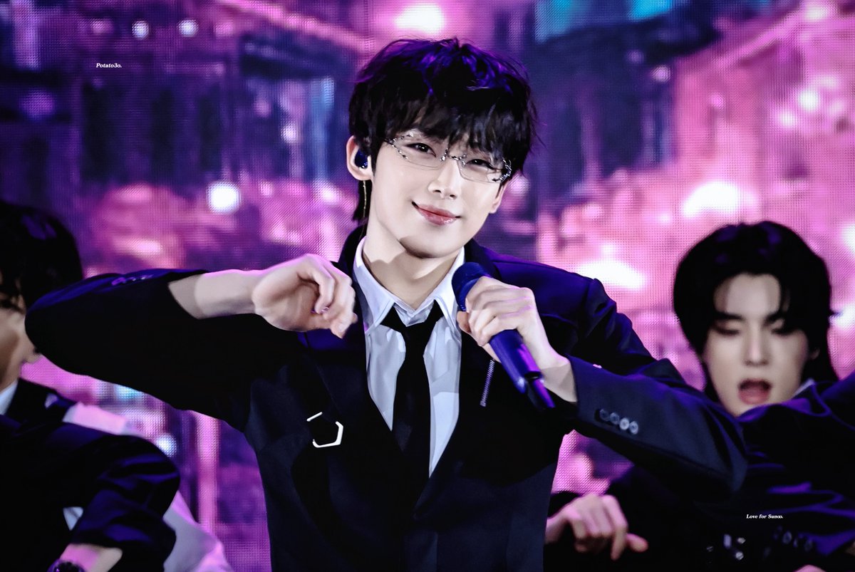 Potatovo_624's tweet image. 251123

잘생겼어…

#SUNOO #선우 #ENHYPEN #엔하이픈
#ENHYPEN_SUNOO #엔하이픈_선우
 
@ENHYPEN_members