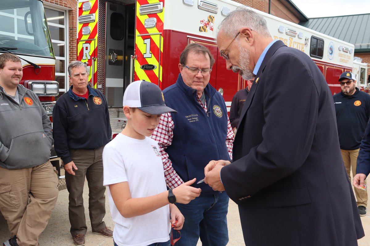 RepAndyHarrisMD's tweet image. Yesterday, I visited the Rescue Fire Company in Cambridge to present a U.S. Capitol-flown American flag and announce federal funding for a new replacement engine serving Cambridge and the surrounding Eastern Shore community. These men and women answer the call at every hour,…