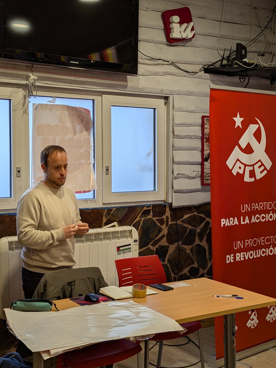 pce_cyl's tweet image. Análisis, debate y propuestas en la escuela de #formación &quot;Dulcinea Bellido&quot; que organizamos hoy en #Burgos junto a la @UJCECyL

Formándonos para avanzar hacia el #socialismo