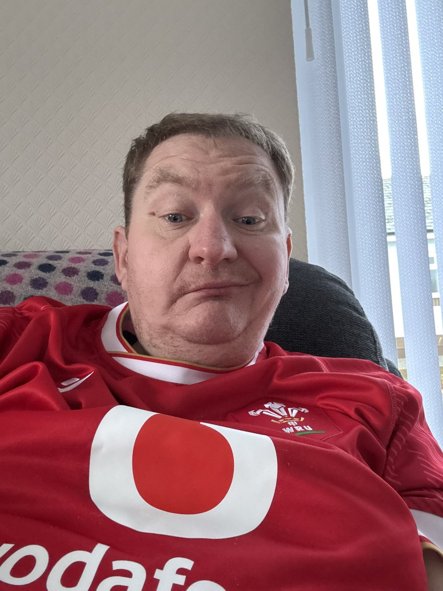 Pob lwc i Gymru!!! <a href="/WRU_Community/">WRU Community - Wrth galon y genedl</a>  <a href="/WelshRugbyUnion/">Welsh Rugby Union 🏴󠁧󠁢󠁷󠁬󠁳󠁿</a> <a href="/S4Cchwaraeon/">S4C Chwaraeon 🏴󠁧󠁢󠁷󠁬󠁳󠁿</a> <a href="/BBCChwaraeonRC/">Chwaraeon Radio Cymru</a>