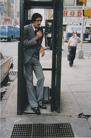 stjohnsphoto's tweet image. Helen Levitt #photography 
New York. 1971.