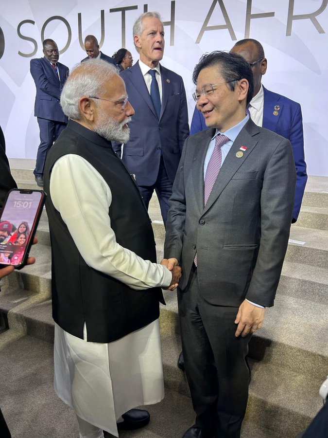 BaghelAzadsingh's tweet image. PM Modi had a very productive conversation with Prime Minister Lawrence Wong of Singapore. 🇮🇳🇸🇬

The India–Singapore partnership continues to be a key driver of regional growth, innovation and stability.