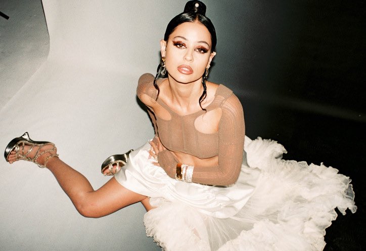 BuzzingPop's tweet image. Alexa Demie says she’s considering quitting acting due to frustration over Hollywood tendency to overlook mixed and Latin women for lead roles: 

“I wasn’t booking anything ever. It was really hard, especially because I feel like a lot of the lead roles I would go out for would…