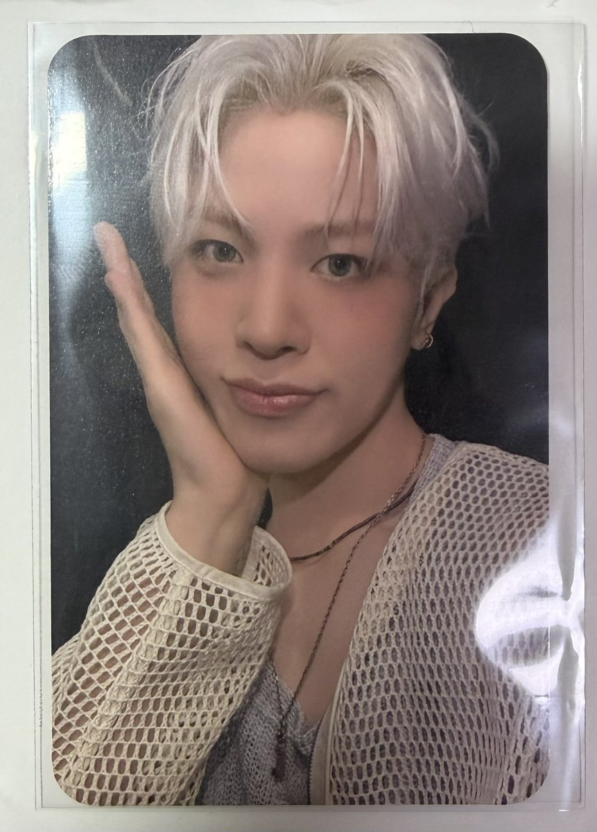 yj_yn22's tweet photo. treasure トレカ 交換

求 画像 ヨシ

譲 ジフン ジョンファン　
　 会場限定トレカA

📮郵送希望です
お心あたりのある方リプお願いいたします🙇‍♀️ https://t.co/6paSQQVtFz