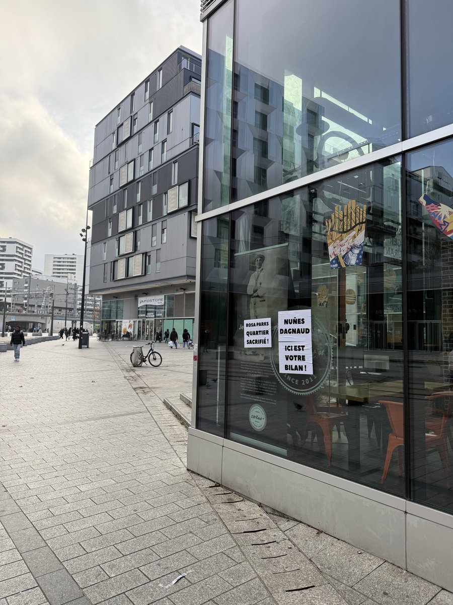 RosaCraque's tweet image. #rosacraque la colère monte à Rosa Parks ! @LeParisien_75 @Mediapart @FrancePress1 @afp @FranceTV @TF1 @radiofrance @laRadioNova @libe @lemondefr @LeFigaro_France @humanite_fr @mairiedeparis @BFMTV