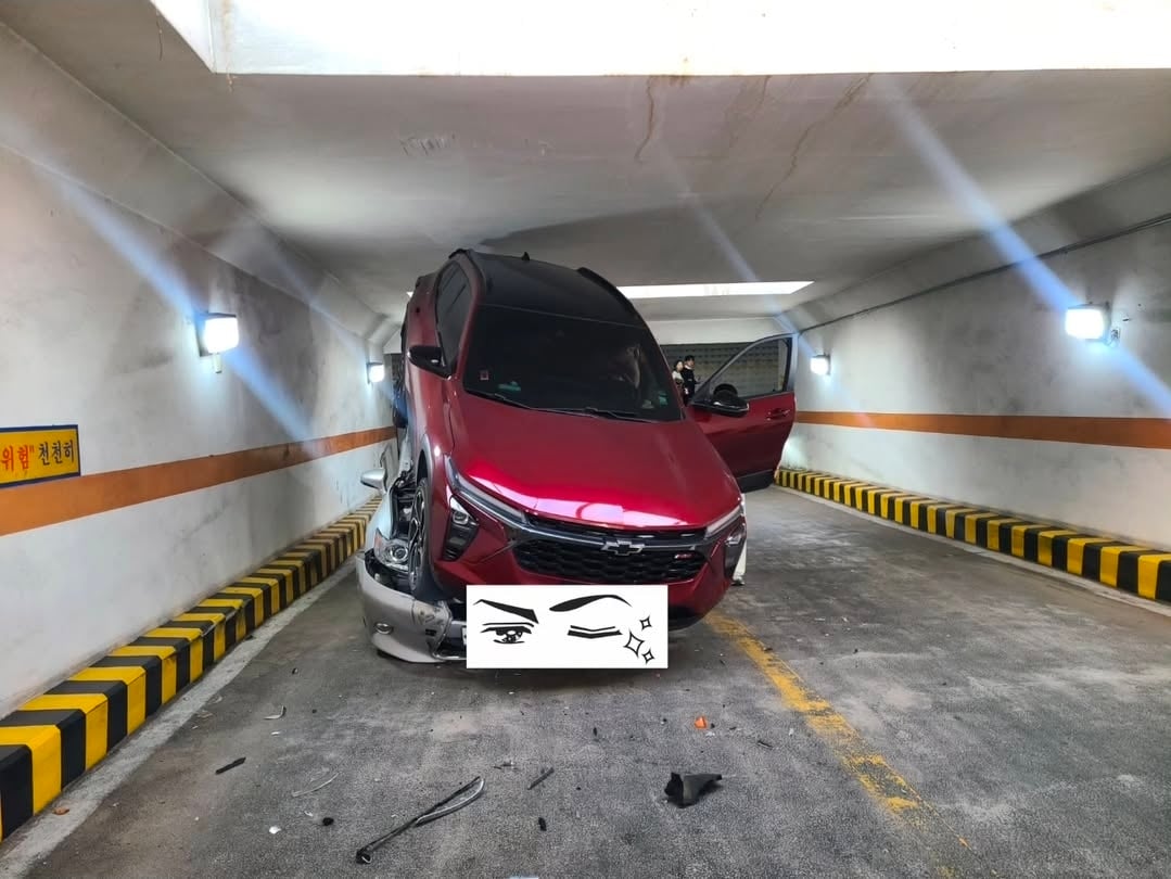 museun_happen's tweet image. 주차장 사고 레전드 나옴