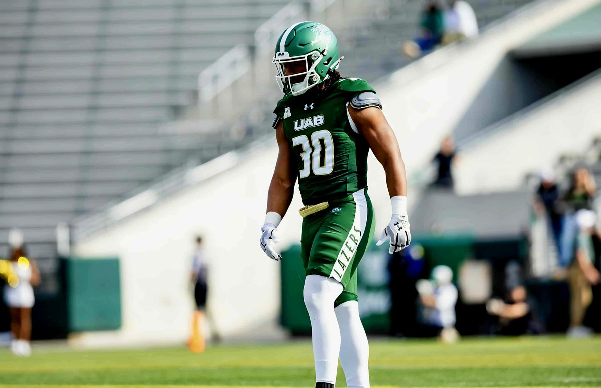 Amari_Brundidge's tweet image. Gameday today @ 2 P.M. and pumped. Come out and show support or watch us on @ESPN+. This is my home. When my time comes you'll see how much I love my city. EFEL!!! Let's send the Srs out riding high!! @JevonJackson22 @isaiahjacobs_ last home game let's dominate!!