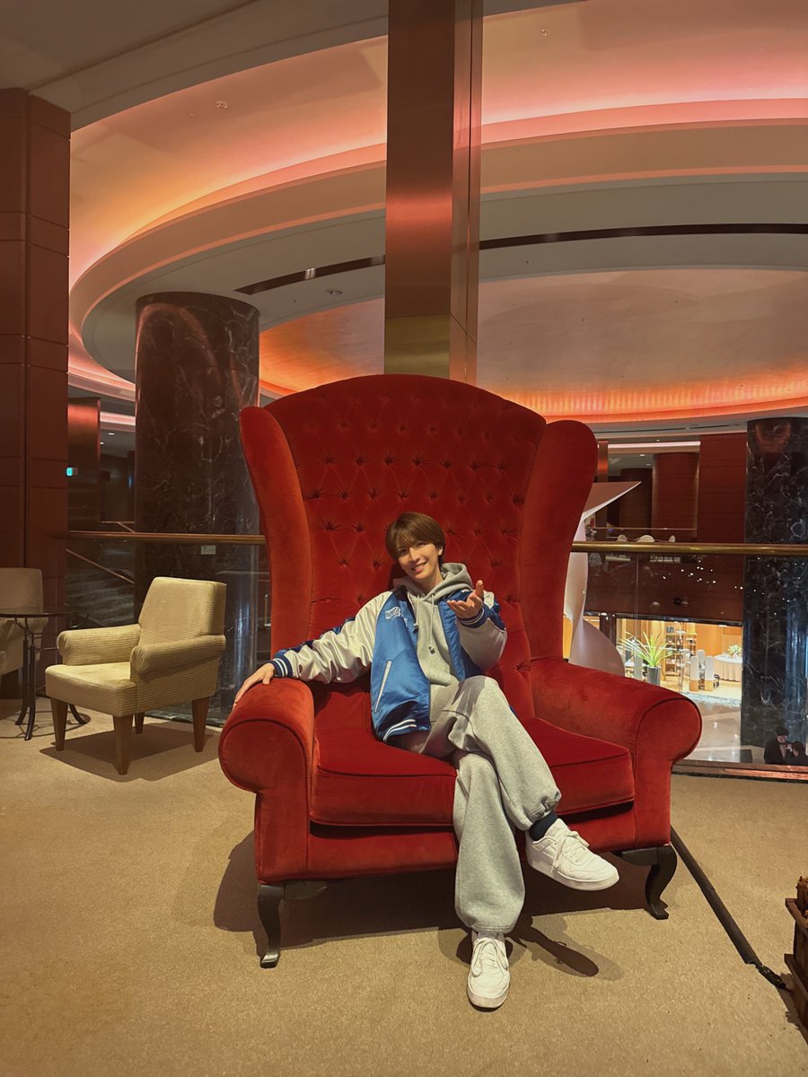 おはよう🥰 今日は大阪で個別特典会でございます☺️✨ 大阪で個別は初