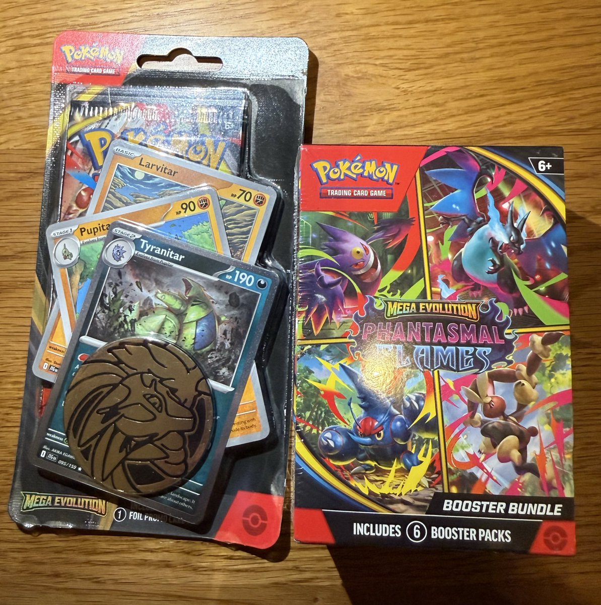 PokemonStockUK's tweet image. It’s nearly Black Friday so let’s drop another giveaway 👀 

Win a PF booster bundle + ME checklane blister 

Simply Like, Comment if your team Gengar or team Charizard &amp;amp; RT

+ If winner is in our discord you’ll get extra goodies! 

Full terms below ⬇️ ends 30/11 | 11am UK only