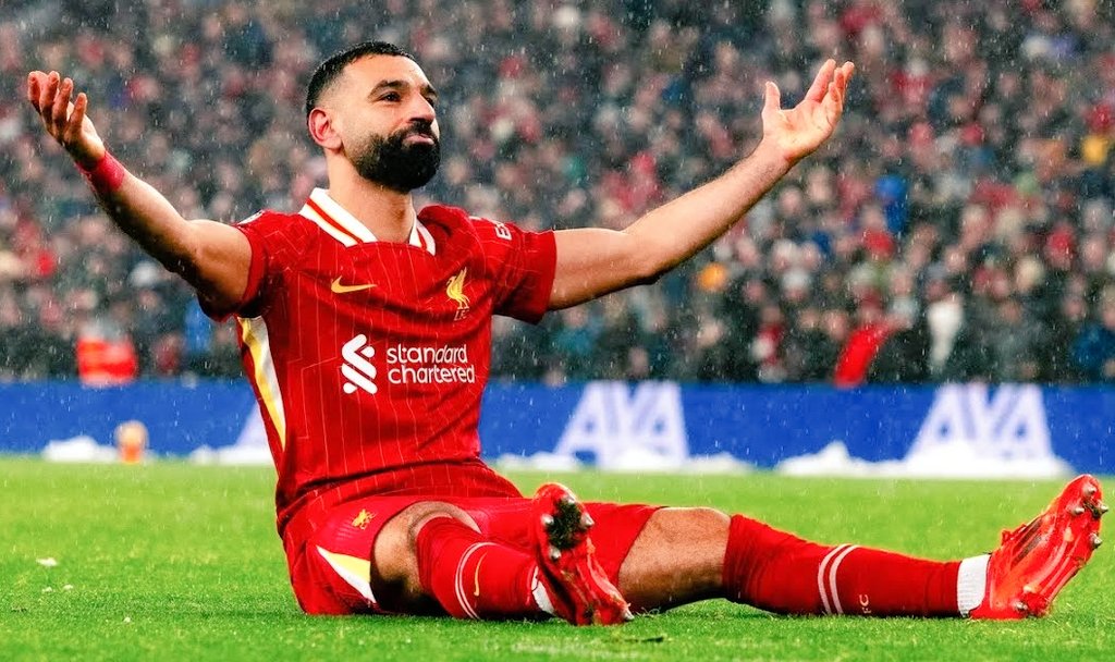 Knowledge0610's tweet image. Liverpool Players to reach 300 Premier League Appearances ( #LIVNFO )  

⭐ Jamie Carragher : 508
⭐ Steven Gerrard : 504
⭐ Jordan Henderson : 360
⭐ Sami Hyypia : 318
⭐ Mohamed Salah : 300*