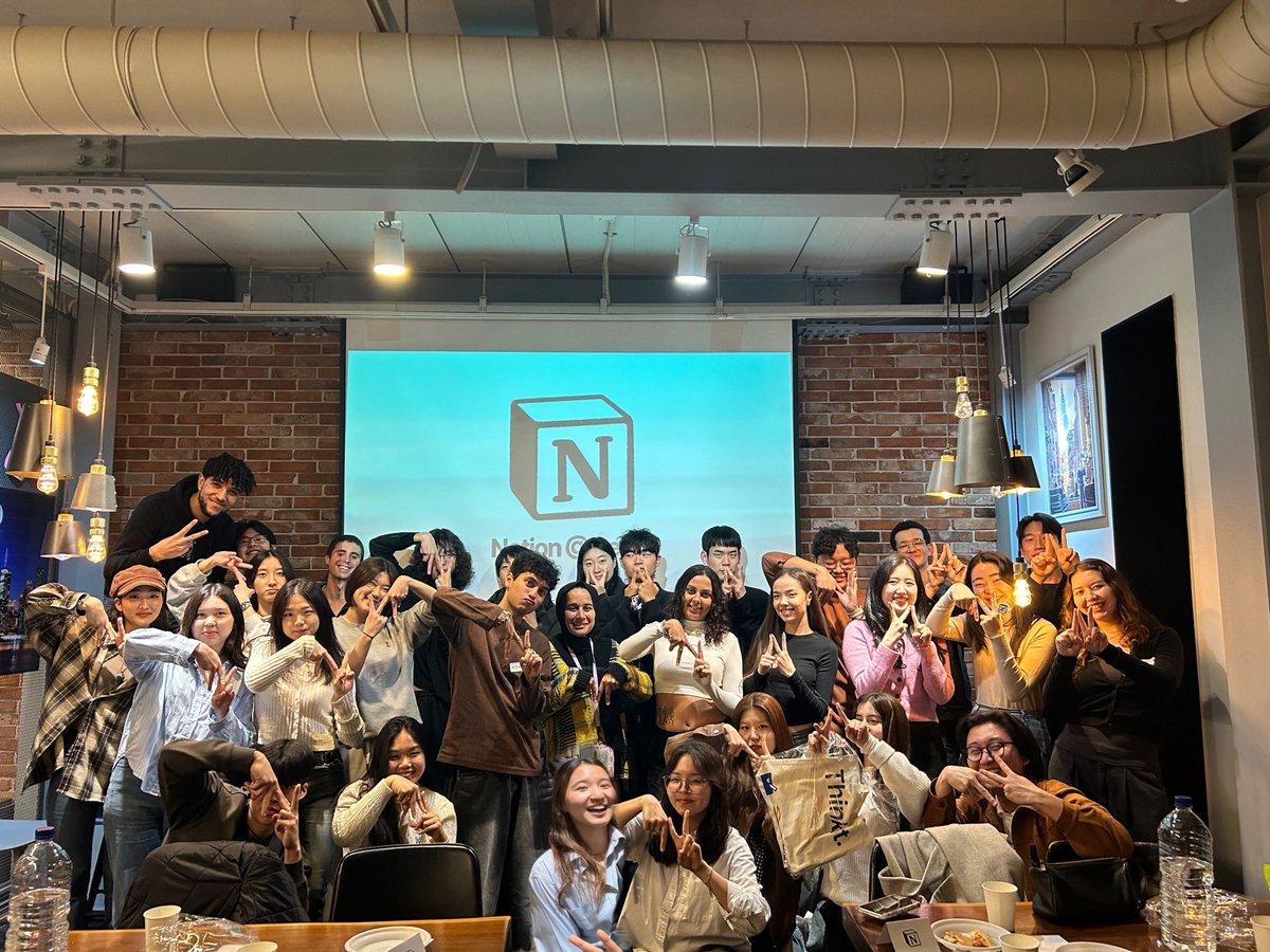 MinervaUni's tweet image. From Taipei, to Seoul, to Buenos Aires, Class of 2027 students are turning productivity into connection. @notion events led by Aruzhan &amp;amp; Autinn brought students together to share tools, ideas, and laughs, proving that learning can be social, creative, and global. #notion