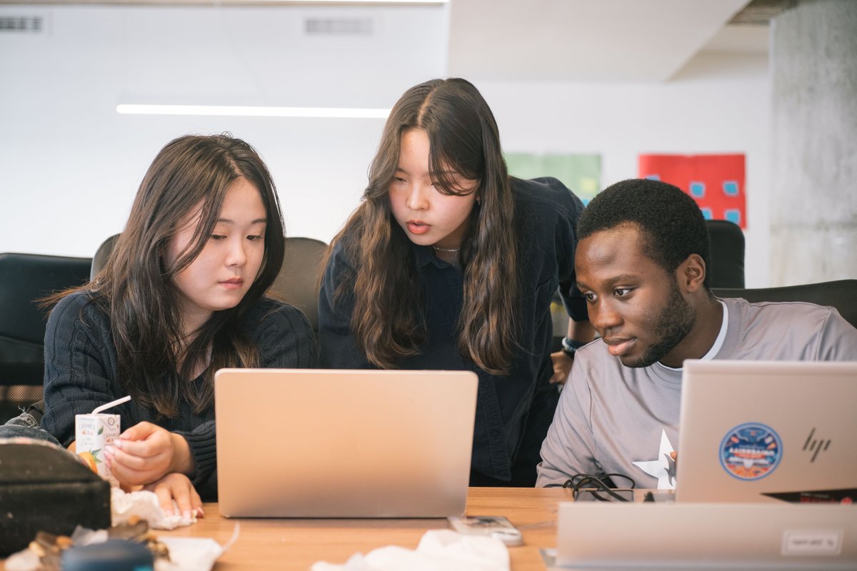 MinervaUni's tweet image. From Taipei, to Seoul, to Buenos Aires, Class of 2027 students are turning productivity into connection. @notion events led by Aruzhan &amp;amp; Autinn brought students together to share tools, ideas, and laughs, proving that learning can be social, creative, and global. #notion