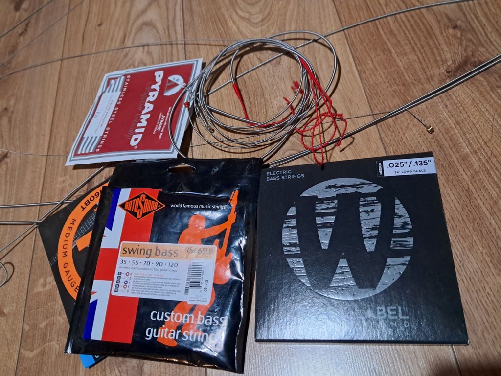 RonnieKonig's tweet photo. It took me more time and money to figure this out than I’m willing to admit😂
If you have a 6-string multiscale bass 35/33" and you want to tune it to C#1–D3, the best string gauge combination (for both playability and tone) is:
C#1 128
F#1 090
B1 070
E2 055
A2 035
D3 020 https://t.co/oKhQ4gGKD1
