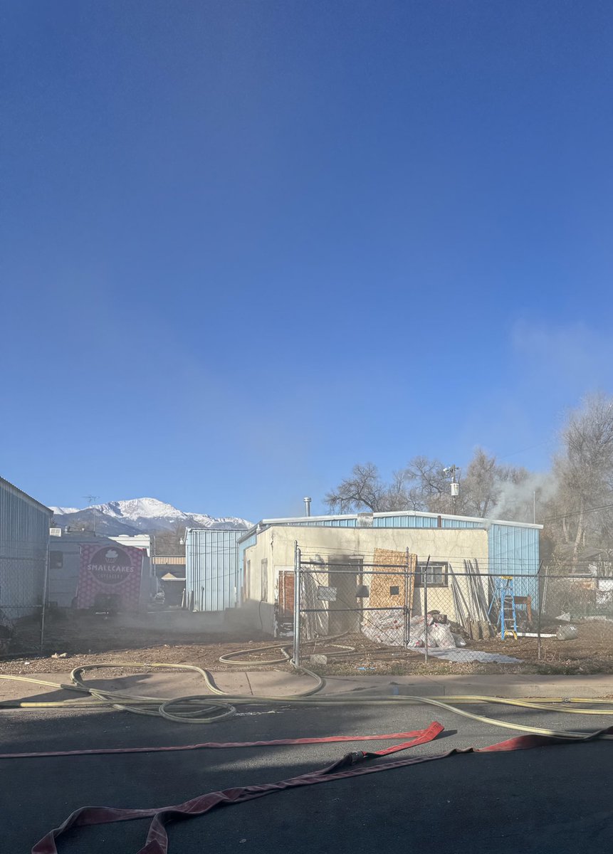 CSFDPIO's tweet image. #ColoradoSpringsFire is on scene of a #WorkingFire #PIOonscene at 2626 Gunnison St. Fire is in a small commercial office building, building was vacant. Engine 23 completed fire attack, fire is knocked down. No injuries reported.