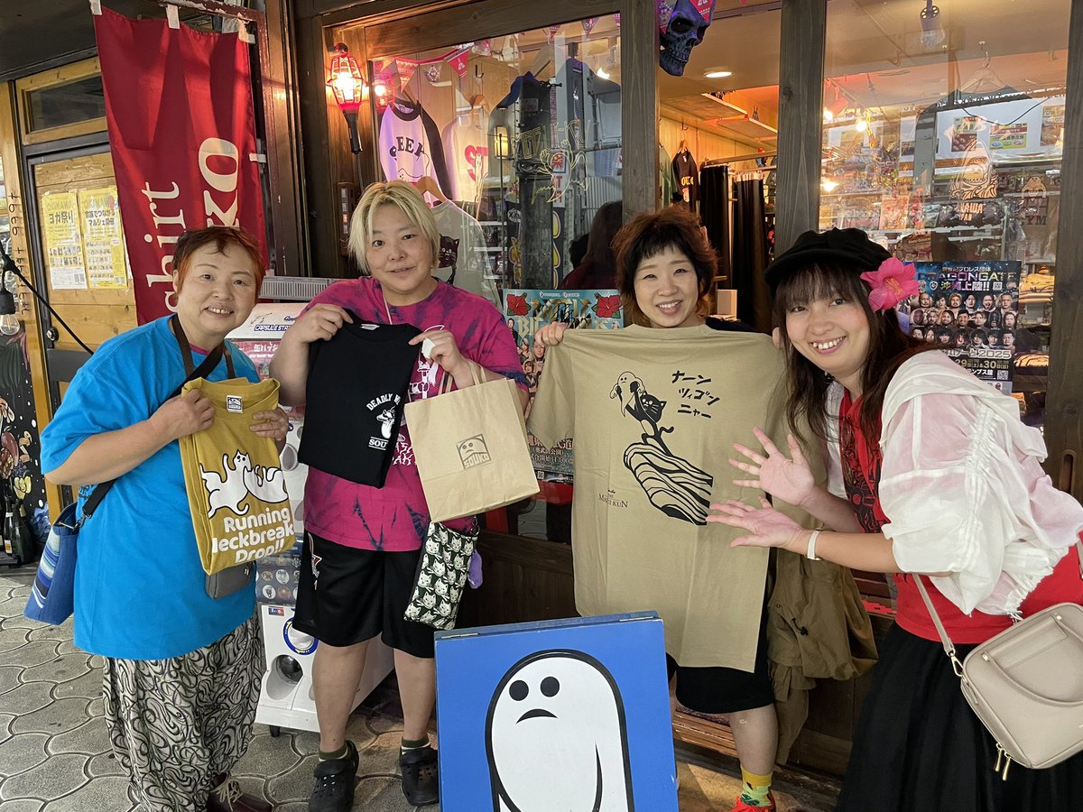 souko1go's tweet image. OZアカデミー沖縄大会の際に米山香織さん、倉垣翼さん、阿部静さんがご来店くださいましたー！お母様もありがとうございました！