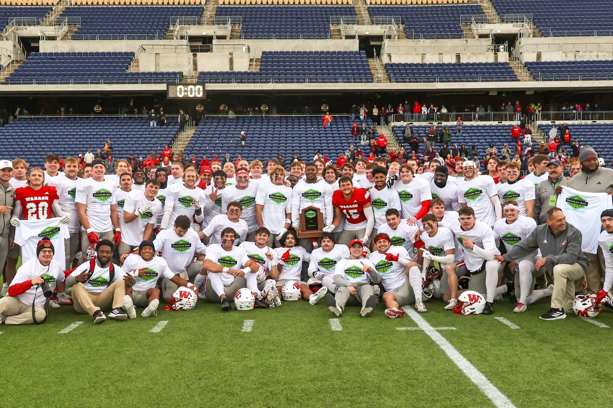 D3BowlSeries's tweet image. Congrats to the @wabashathletics, your 2025 ForeverLawn Bowl champions! 👏🏼🏈

@WabashFB clinched the game with a two-point conversion with just 0:02 on the clock, prevailing 32-31 in a hard-fought win against Ohio Northern. What a way to open the 2025 Opendorse Bowl Series! 🏟️