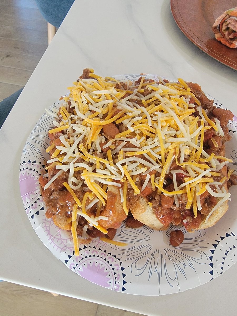 SanAntonioUte's tweet photo. Last one of the week, I swear. Two for 2!!!! #ForSmith #ChilidogU https://t.co/5hEaIhRoIs
