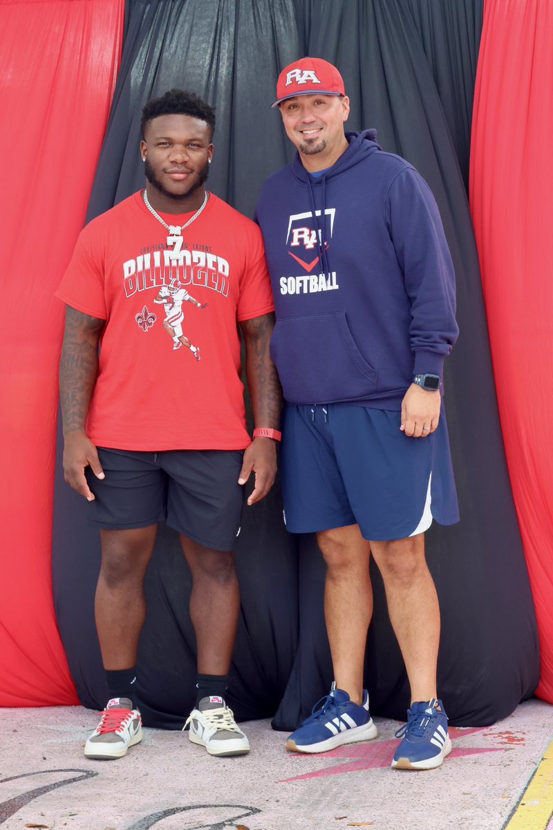 2Bill_05's tweet image. When you give from the heart, the impact lasts far beyond the moment.❤️🦃
#CommunityFirst #BillDozerGivesBack