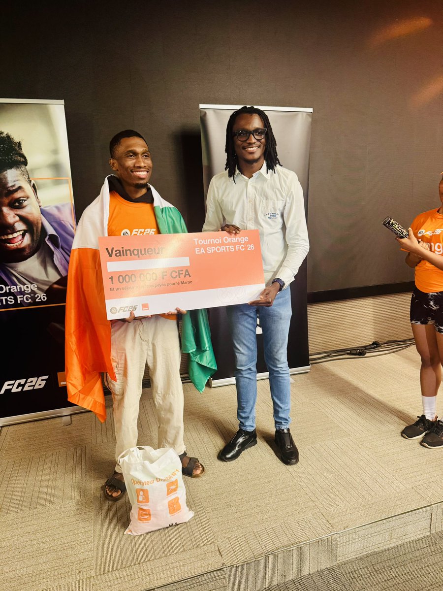 🏆🇨🇮 Côte d’Ivoire, voici ton champion FC26, il se nomme <a href="/Khal1lou_/">Cke.</a> 

Il repart avec la somme de 1 000 000 FCFA + un voyage tout frais payé pour représenter le pays à la Grande Finale au Maroc 🌍🔥

Bonne chance à lui
#OrangeEASPORTSFC26 #GamméDeGaming