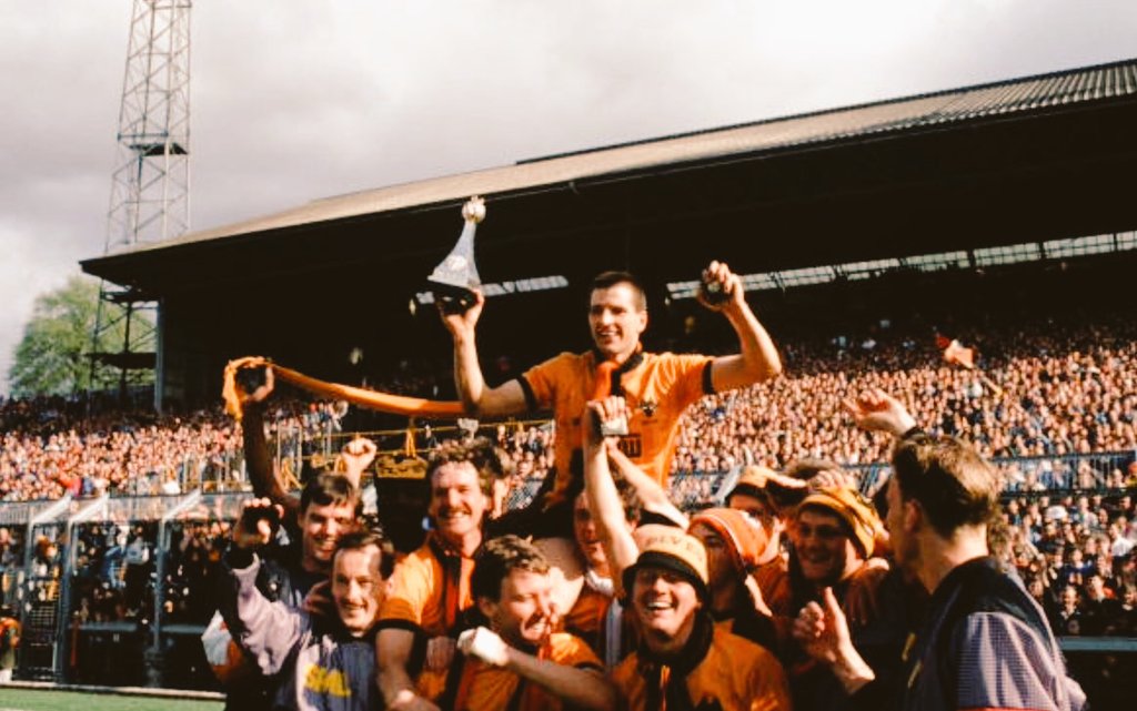 footballmemorys's tweet image. Wolverhampton Wanderers celebrate being crowned Division 4 Champions back in 1988

#WWFC  #Wolves #WolverhamptonWanderers #Trophies