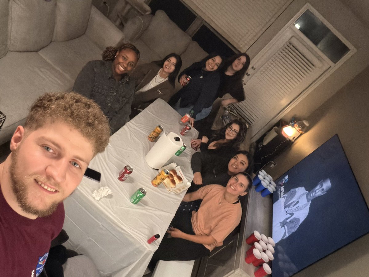 twas a great friendsgiving ❤️