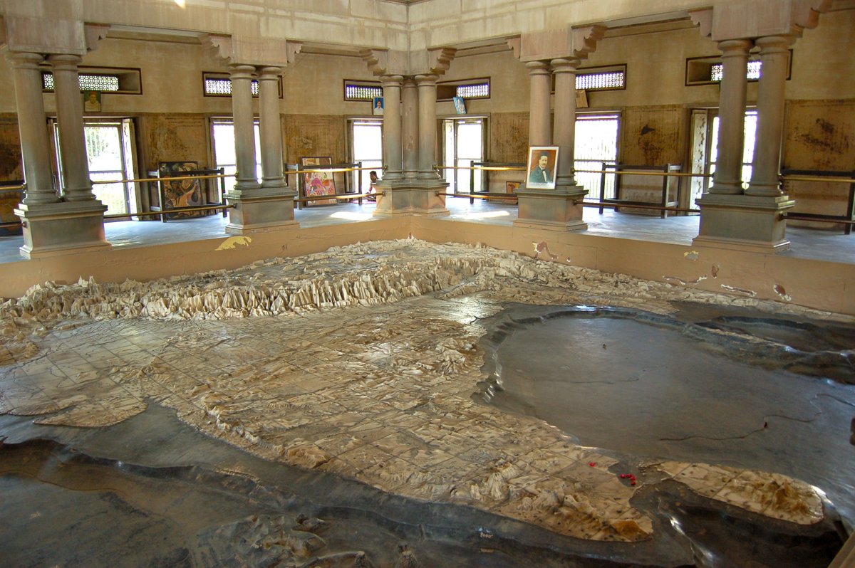youwillmakemaps's tweet photo. 30x30 ft. marble map of the Subcontinent in Varanasi’s Bharat Mata Mandir temple https://t.co/ZHiIas3xqB
