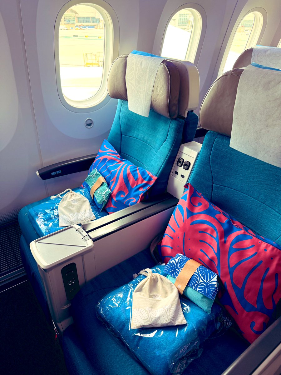 alex_pointsguy's tweet image. ヨーロッパ旅行、LA発パリ行きはAir Tahiti Nuiのプレミアムエコノミー😆

AAマイル 40,000 x 2
Alaskaマイル 45,000 x 2
で4席取りました😆