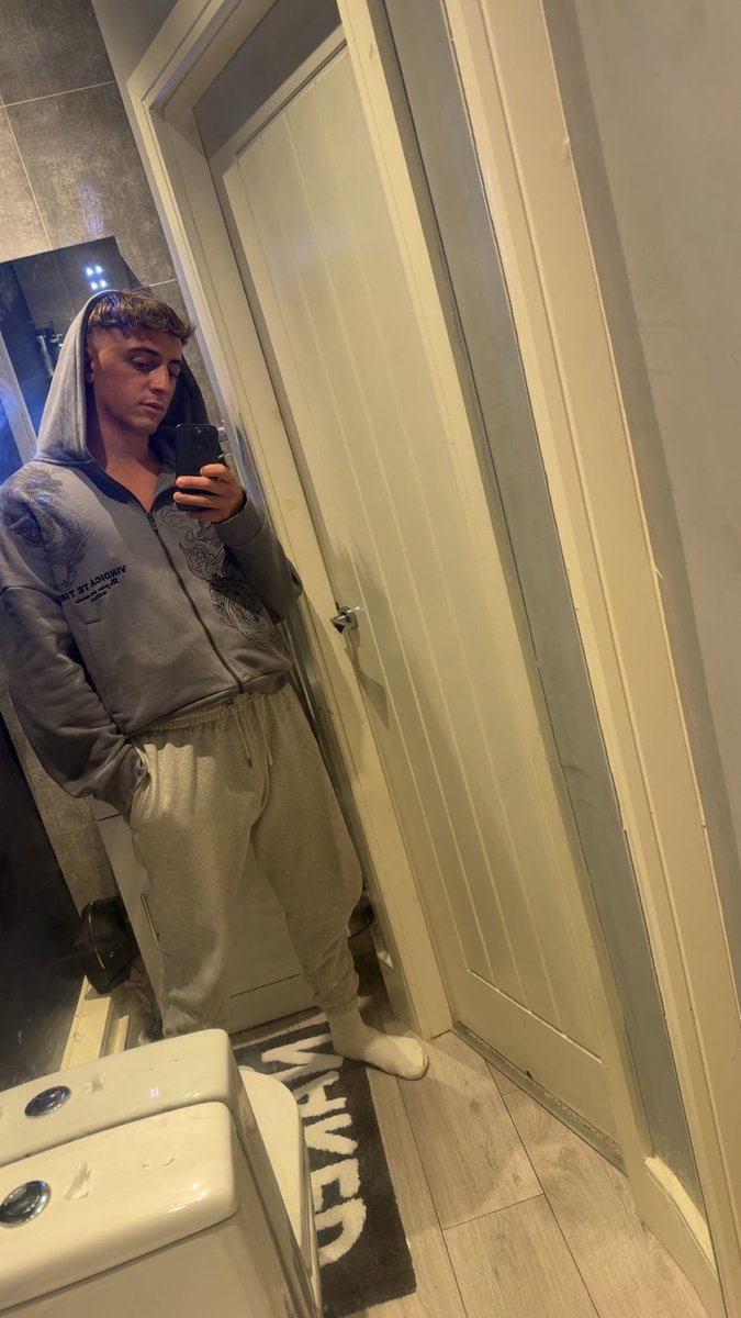 masterdani0's tweet image. Obsessed?