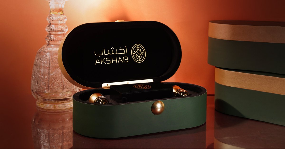 هدايا مترفة تجمع بين عبق اخشاب وأناقة التغليف، لتكون هدية بأثر

#أخشاب #عود #بخور #فصل_يُروى_بطيب_أخشاب #الرياض