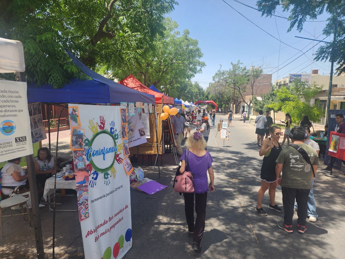 En #GodoyCruz visitamos la Expo Mendoza Voluntaria 2025 🙌 un evento que reunió a más de 50 organizaciones sociales, fundaciones e instituciones solidarias de toda la provincia.

Es valioso ver a tantas personas comprometidas, que eligen dedicar tiempo y esfuerzo para acompañar a