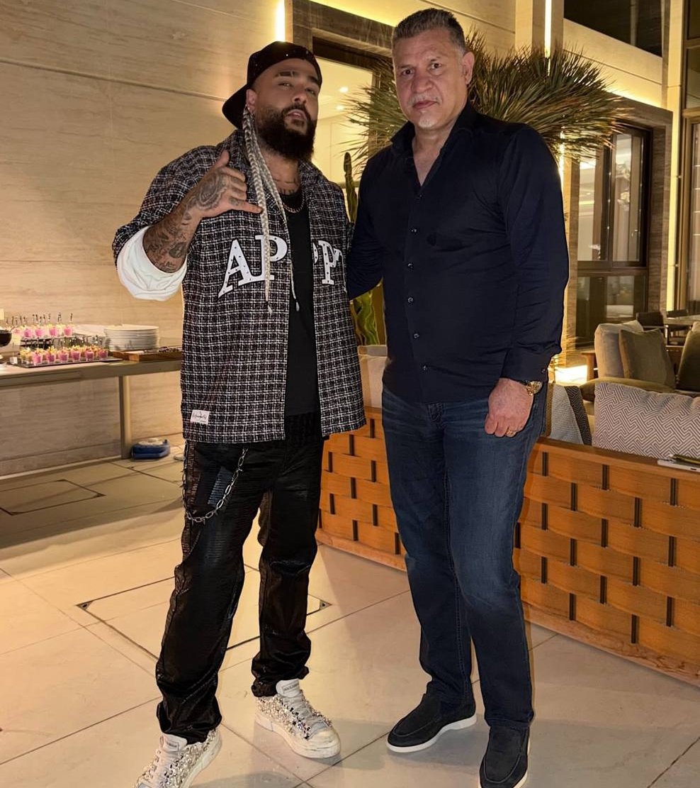 mjahdwnlaslam's tweet image. اسفا علیک یا علی!
لقائک مع هذا کان؟؟
#علي_جارالله_الزهراني 
#علي_عنبة