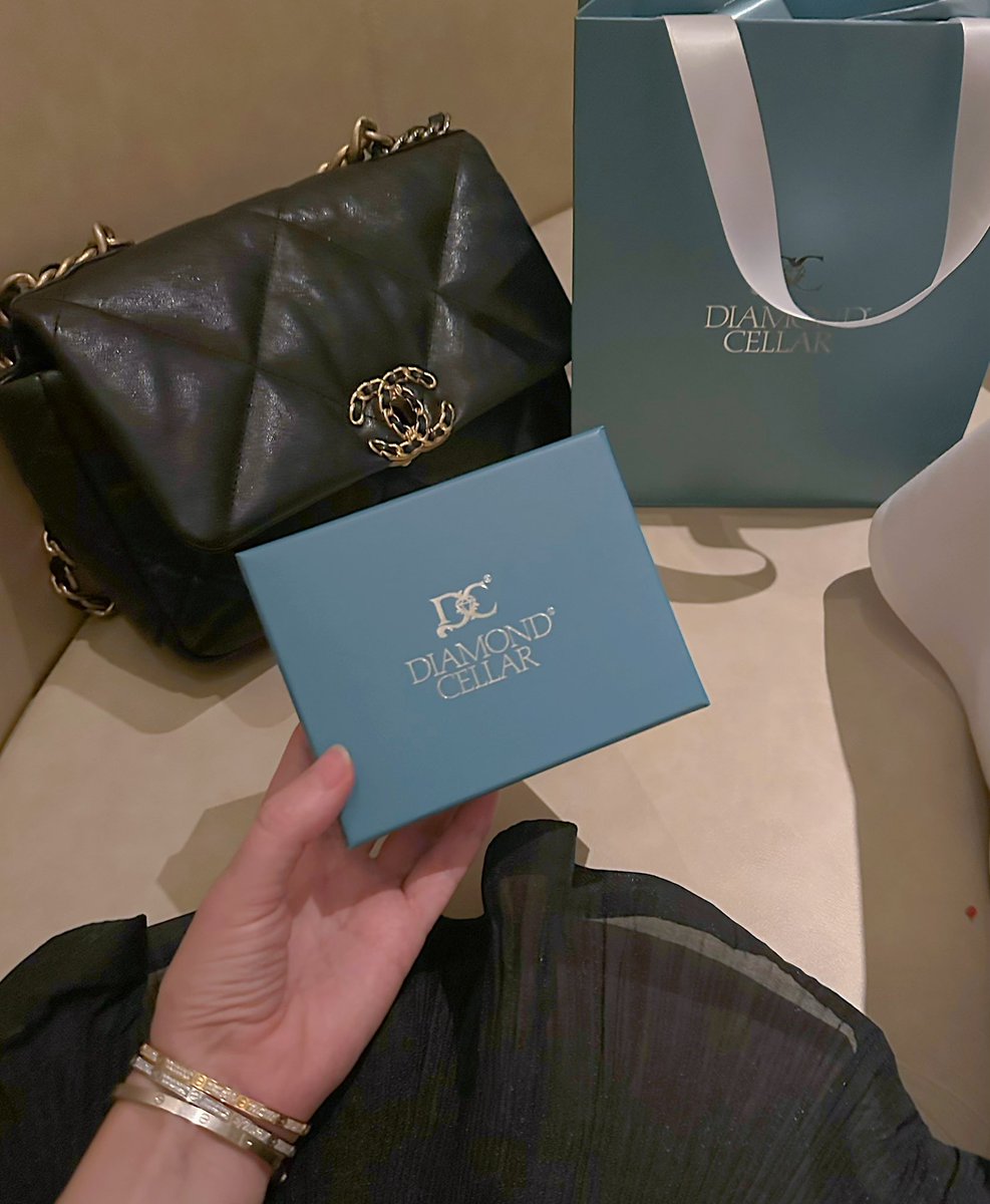 Rosie Ave tweet media