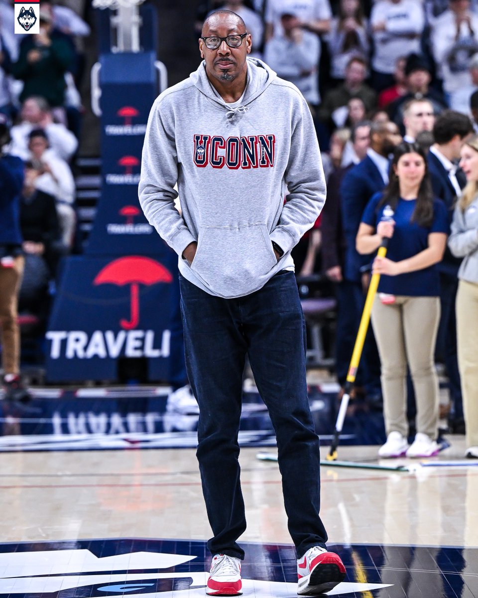 Huskies for life 💯

Good to have you home, Donyell!