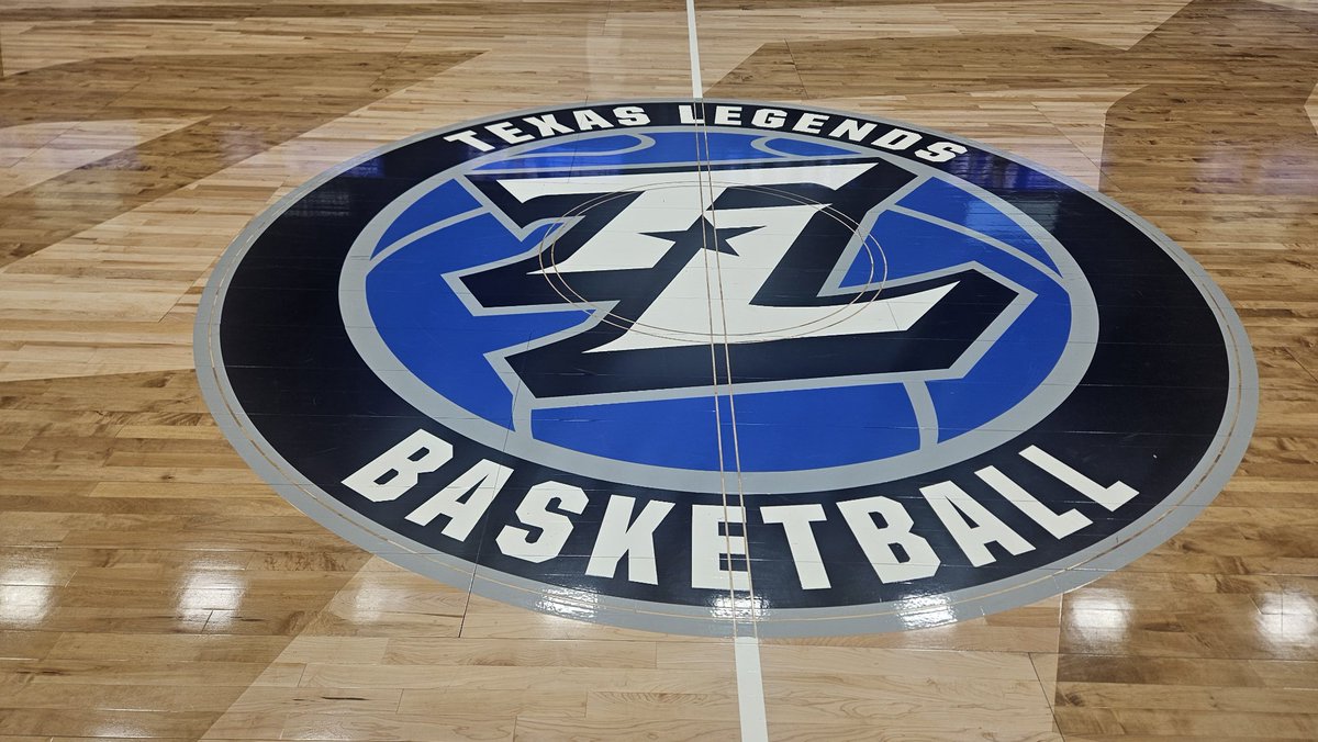 Final:
<a href="/LEBoysLoboHoops/">Little Elm Boys Basketball</a> 55
<a href="/LibertyRedhawk/">Liberty Basketball</a> 40
Not the shootout I expected. Teams methodical, working down low. Redhawks were fighting early but Lobos pull away late, able to create distance and maintain after the 3 starts falling. Congrats to your Mavs Fall Classic champions!