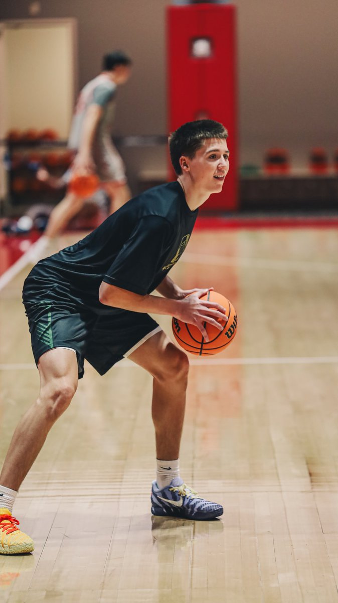 Tom Nelson tweet media