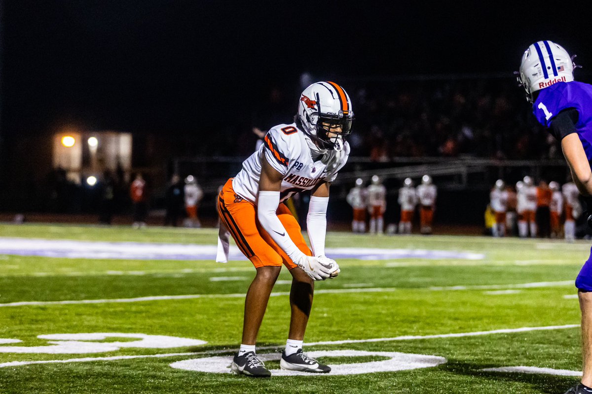 LennoxLemon1's tweet image. Senior year film (Only played in the last 4 games due to injury)
hudl.com/v/2TFReq
@CoachCale @CoachNMoore @BoGrunder @CoachKent34