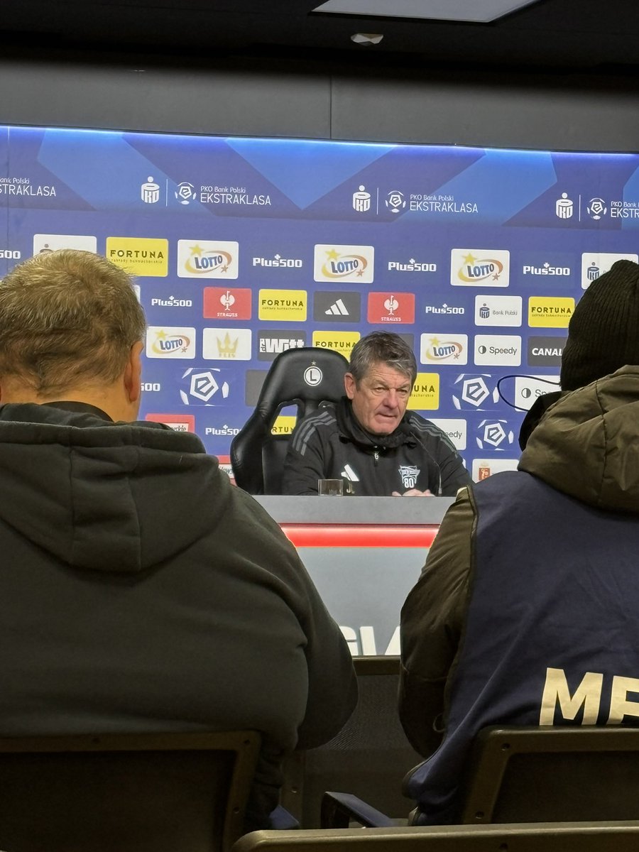 🗣️ Trener Lechii Gdańsk John Carver po #LEGLGD:

Zasłużyliśmy na wygraną. Jeśli będziemy dalej tak grać, nadejdzie więcej zwycięstw. Bramka stracona pod koniec bardzo boli, ale pokazaliśmy dziś że ten zespół fantastycznie się rozwija.