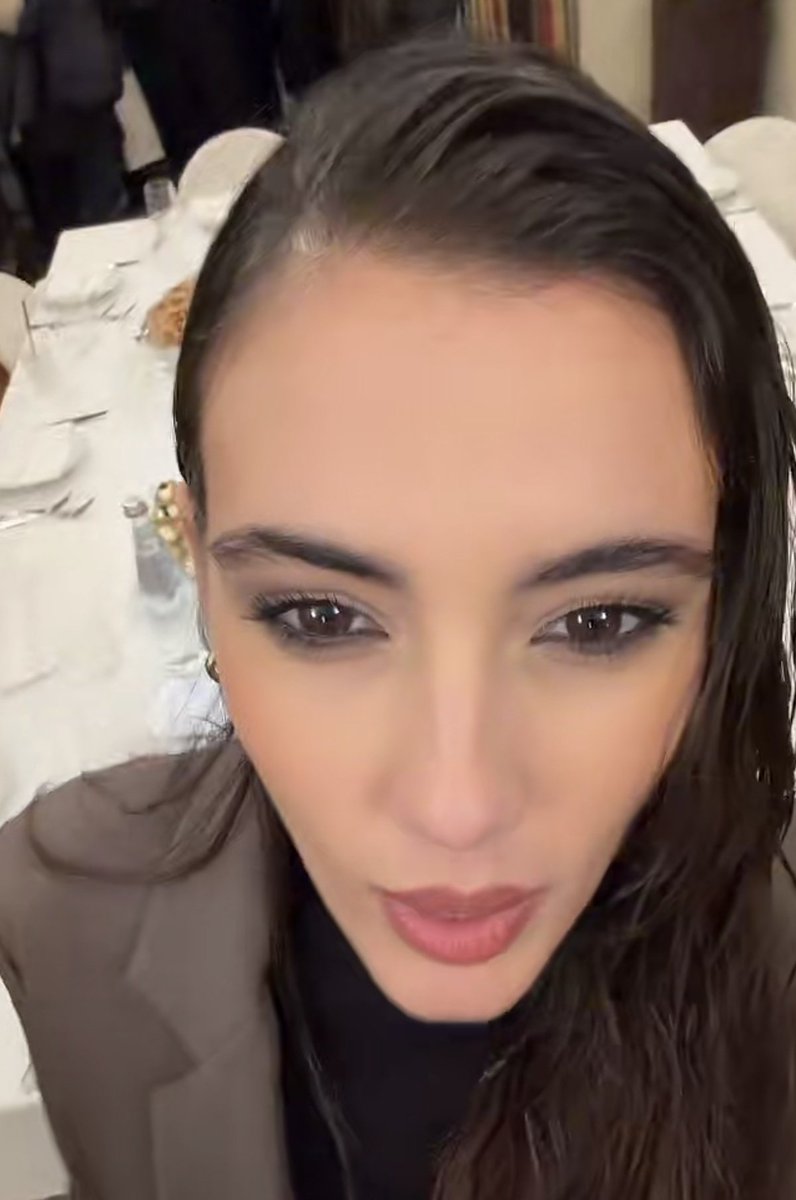 CormenkoIsReal_'s tweet image. Those eyes 🫠
#zeudiners #ZeudixRoma