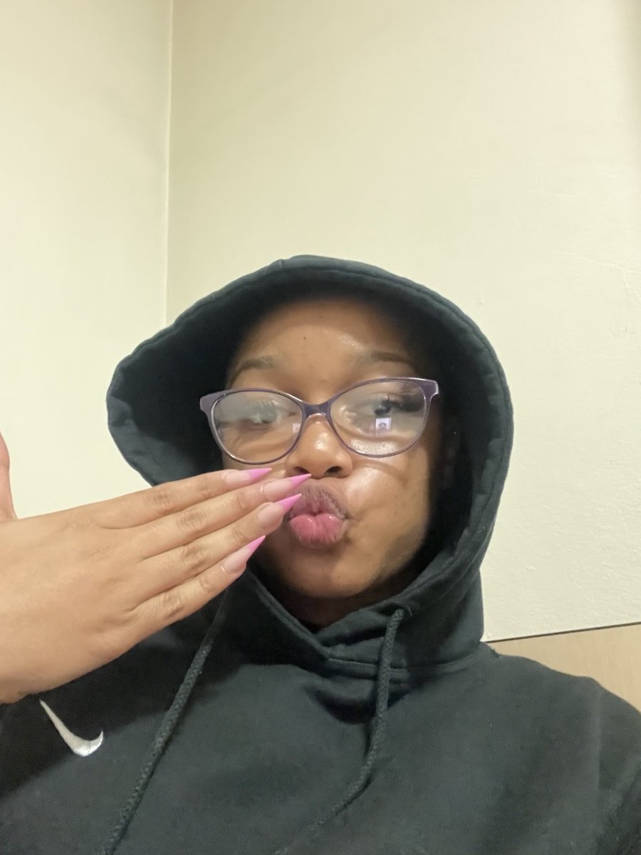 middddnighttttt's tweet image. Ad break
(Inches)😝
#womeninSTEM💋