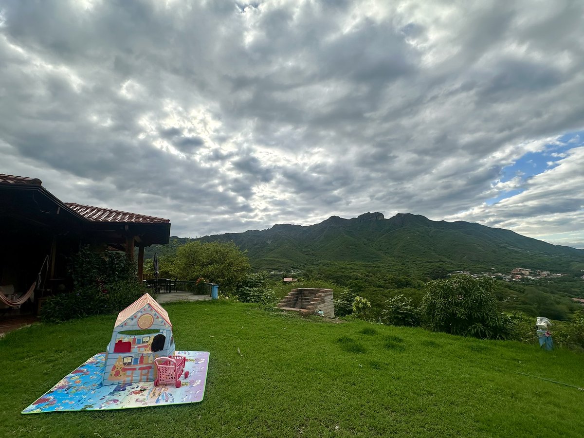 Loja y Vilcabamba. Paz.