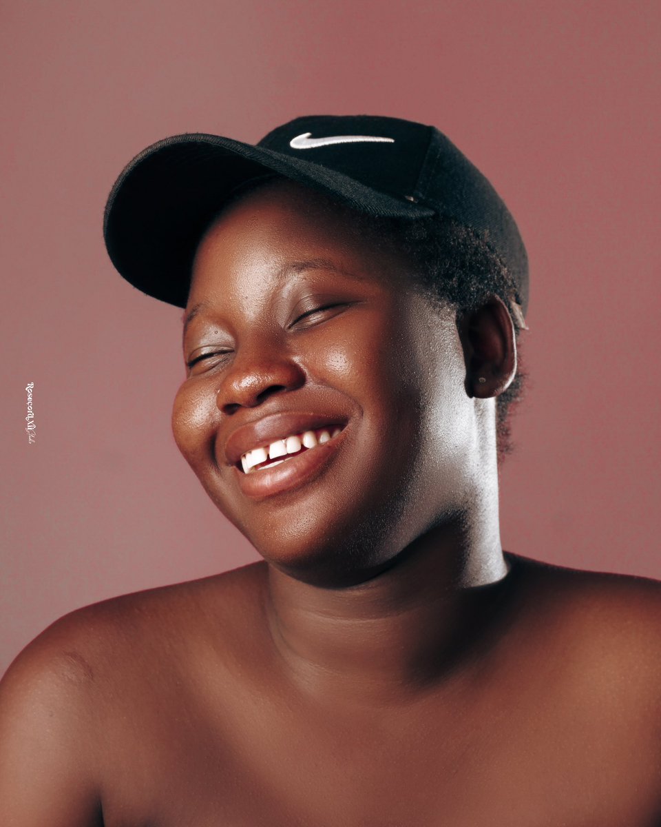 Série portrait: 30 jours 30 visages – Jour 22

Une lumière, un regard, une histoire.
👩🏽‍🦰: Aurore 

📞 +229 01 58336433
📍 Atrokpocôdji
©️ Rosecord XII Studio

________________________
#PortraitsDuMois #Rosecord #HumanLight #BeninPhotography #PhotoArt #CreativeSoul #StudioStory