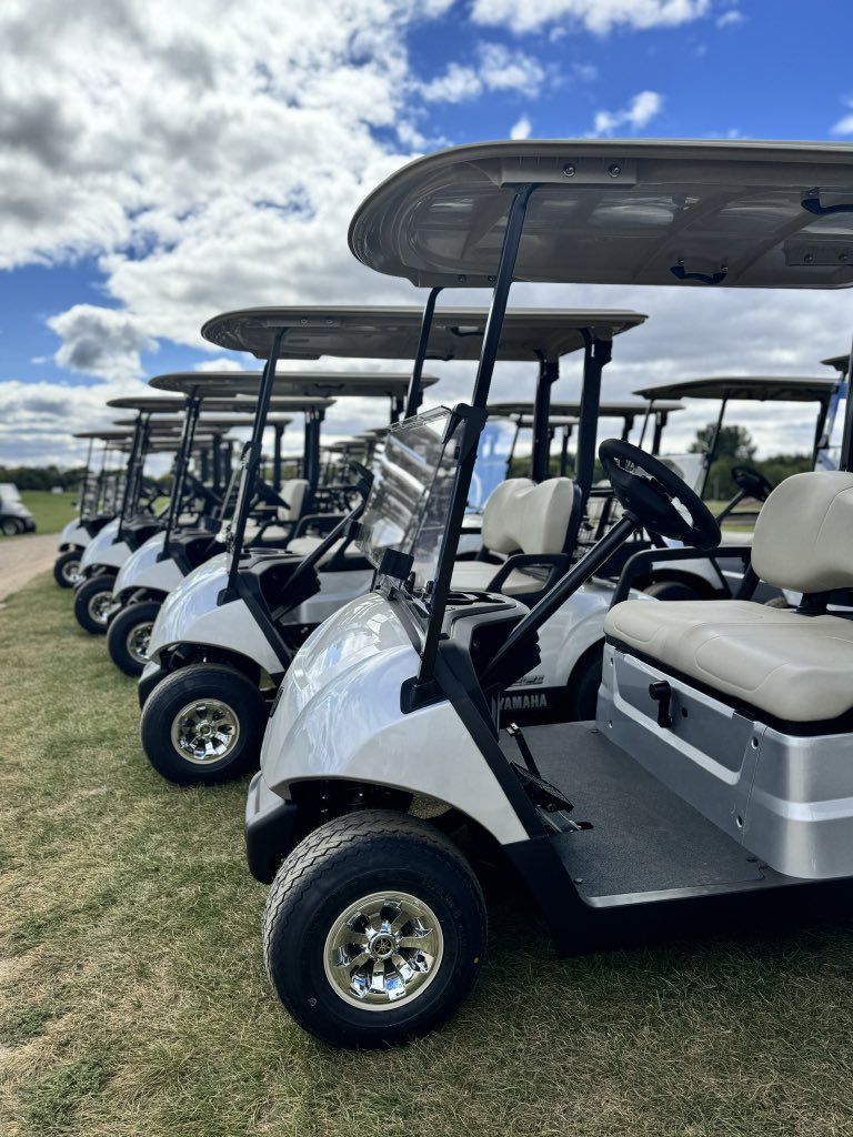 OakIslandGolf's tweet photo. It was hard to tuck these new golf carts away but just another thing to look forward to this spring!
.
.
#bringonsummer #newcarts #yamaha #oakisland https://t.co/2qnHh2SRRG