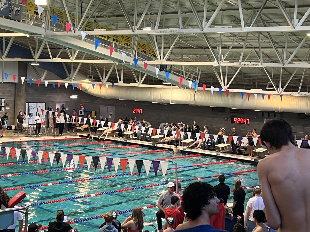 PrincipalLCHS's tweet image. Our swimming season is underway at West Mesa. Let’s go Bears 🐻 🏊‍♀️🏊‍♂️
#WALC