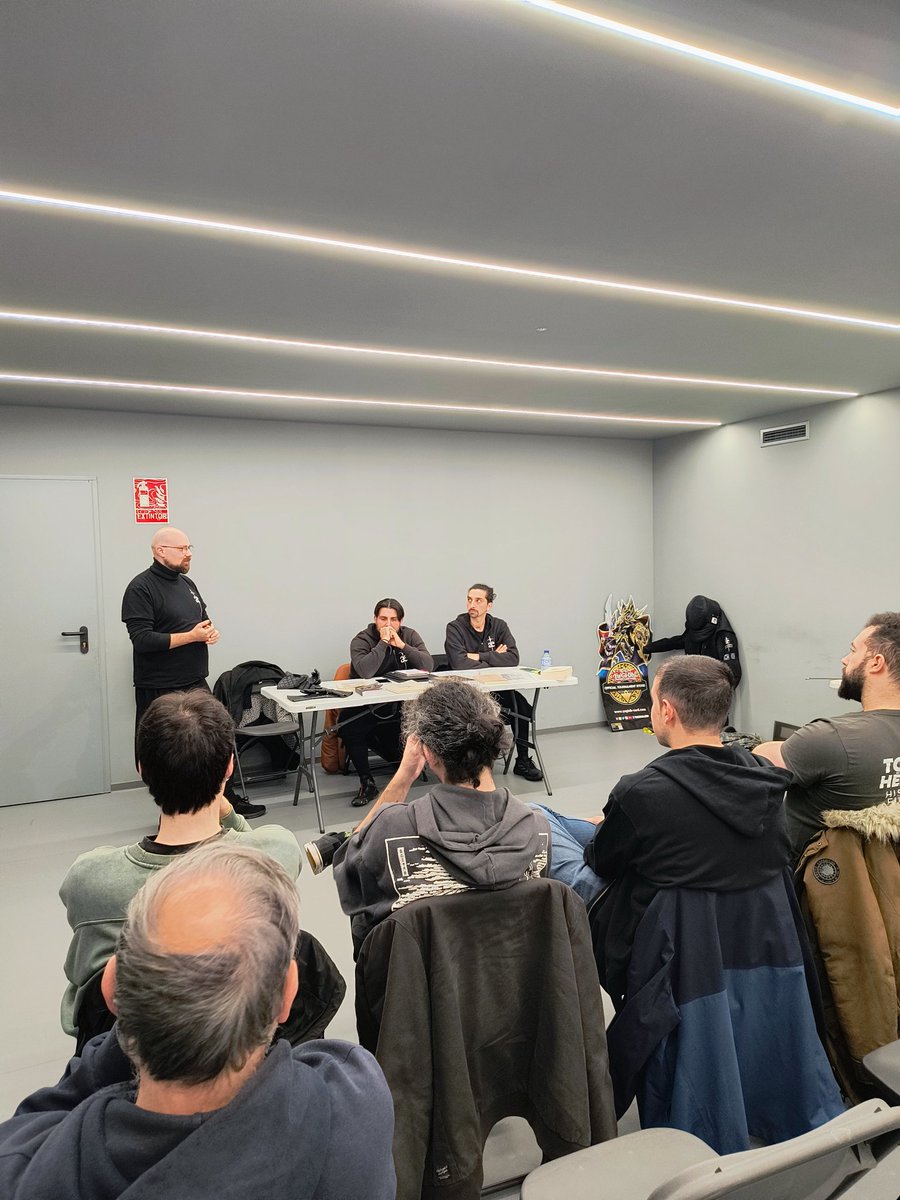 Academia de Espada Clásica, ahora <a href="/AlitaComics/">Alita Comics</a>  ⚔️